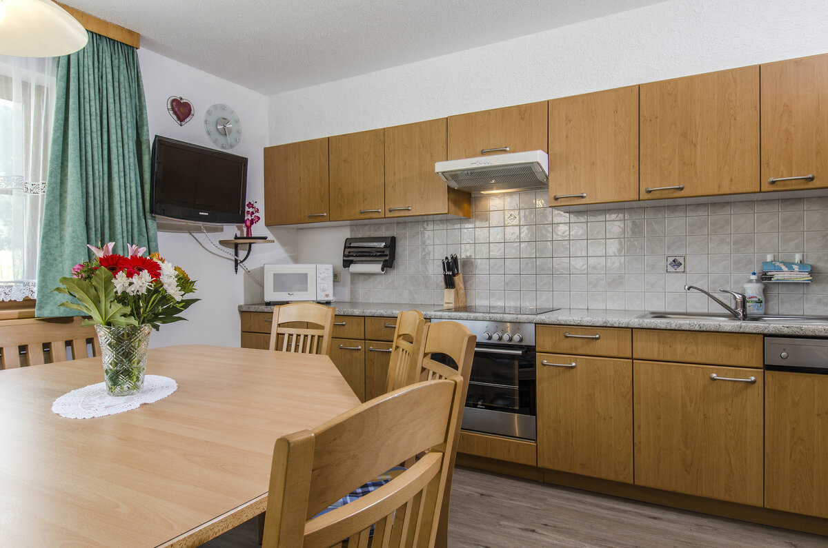  Cozy apartment with electric stove and oven, microwave, dishwasher, fridge, coffee machine and&hellip;