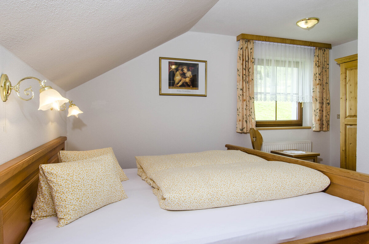  Cozy panoramic apartment in a traditional alpine style with a wonderful view – the entire 2nd floor&hellip;
