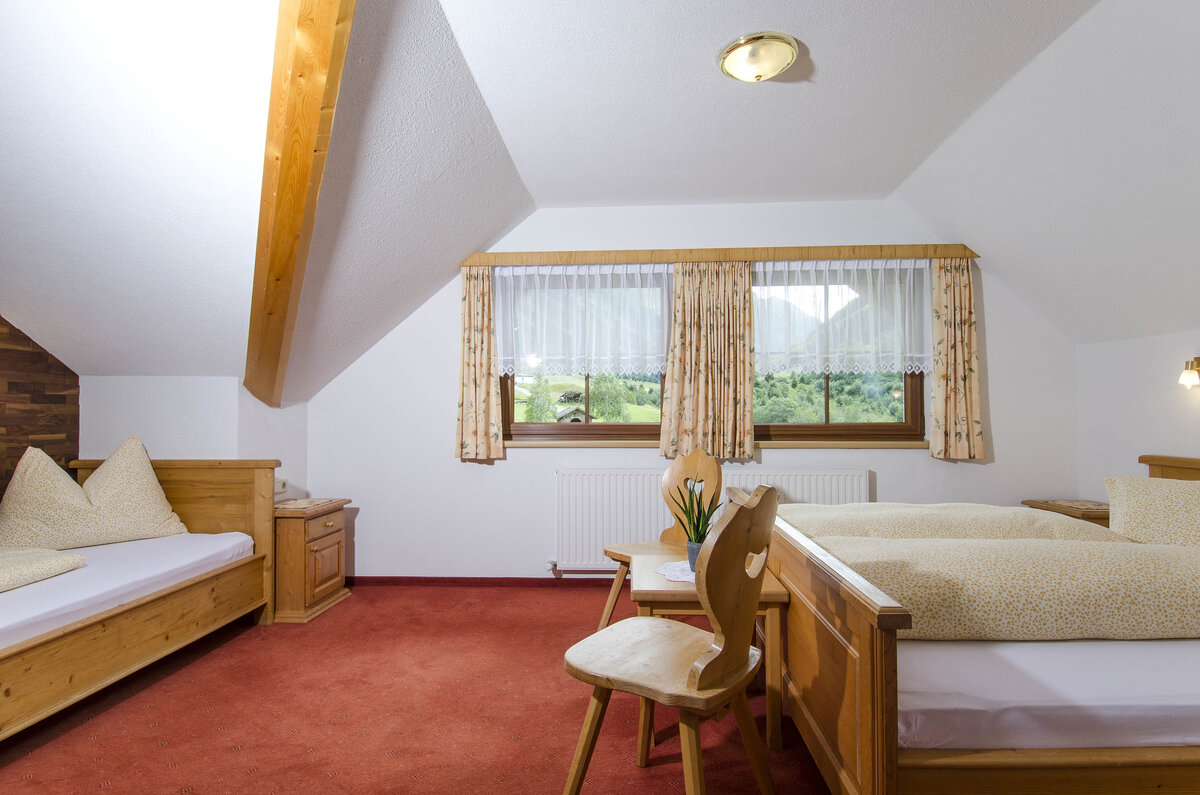  Cozy panoramic apartment in a traditional alpine style with a wonderful view – the entire 2nd floor&hellip;