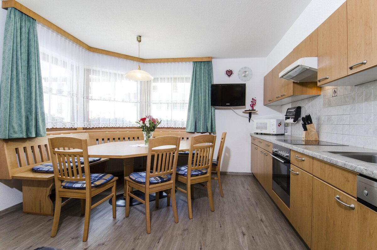  Cozy apartment with electric stove and oven, microwave, dishwasher, fridge, coffee machine and&hellip;