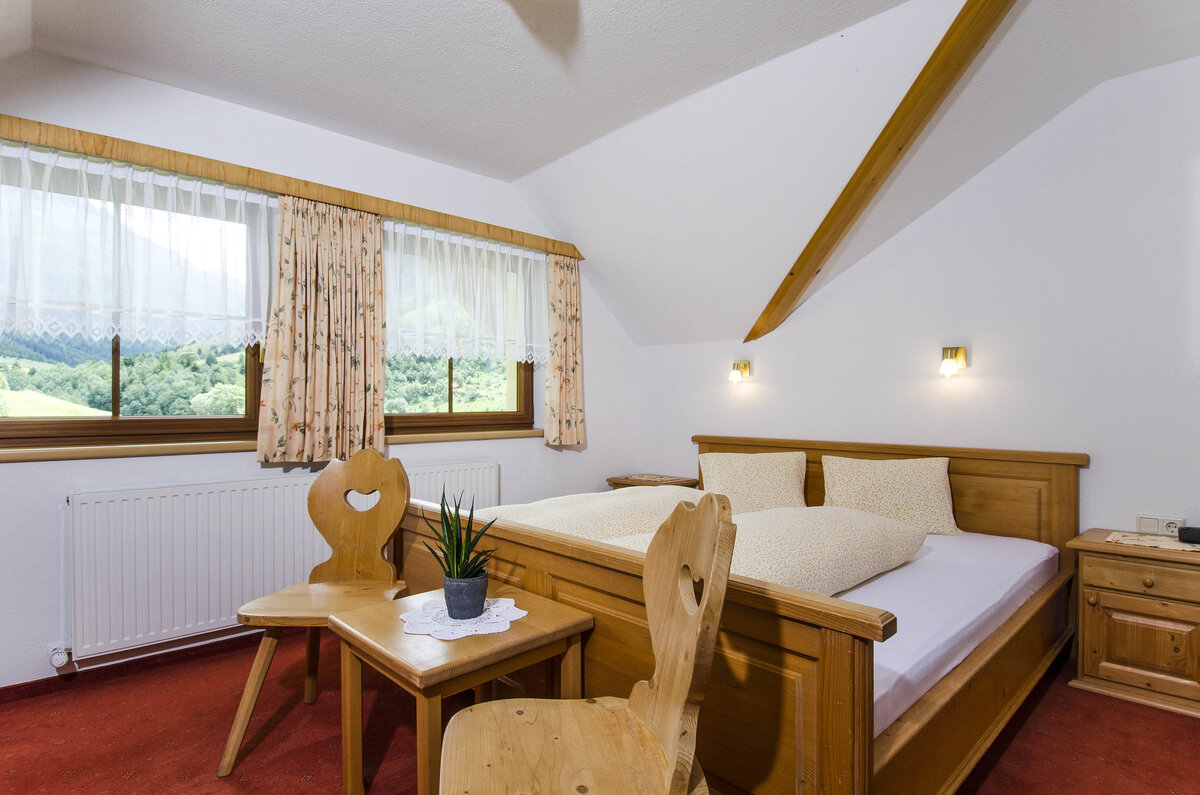  Cozy panoramic apartment in a traditional alpine style with a wonderful view – the entire 2nd floor&hellip;